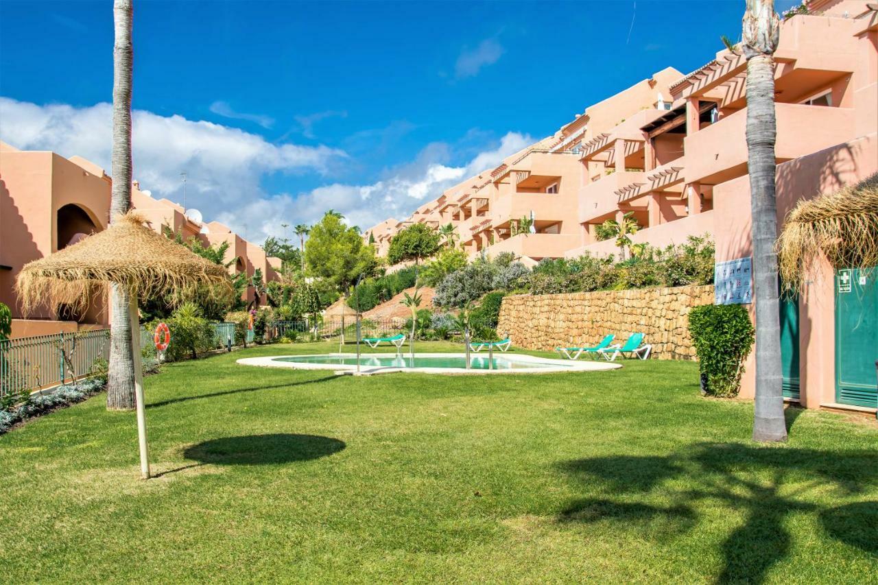 Free One Bedroom Retreat In Elviria Marbella Exterior photo